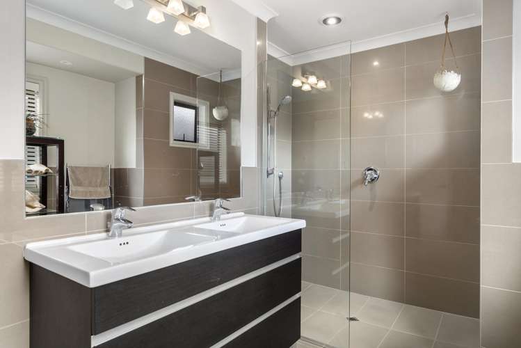 32 Caldera Crescent Pyes Pa_12