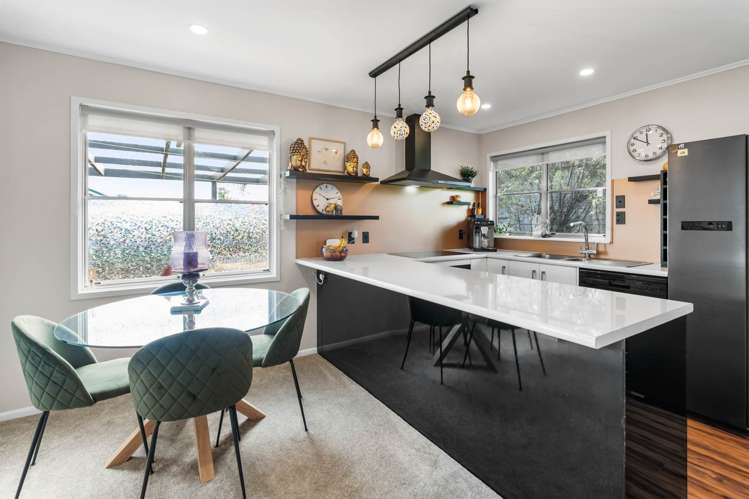 76A Wharf Road Clarks Beach_31
