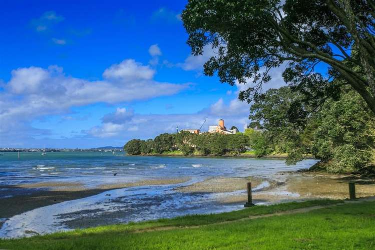 1/17 Telephone Road Birkenhead_18