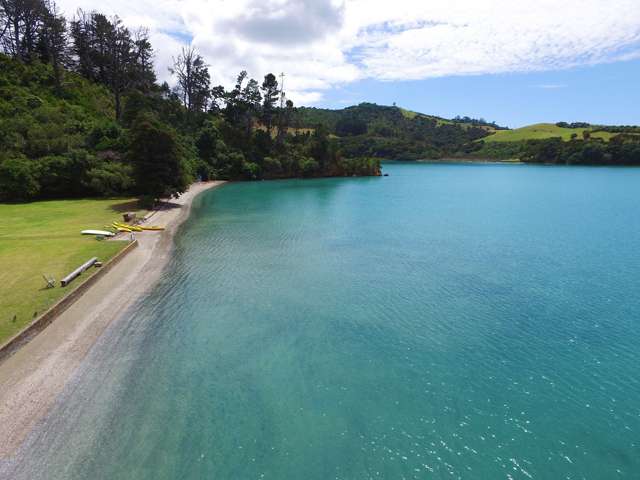 677 Orapiu Road Waiheke Island_2