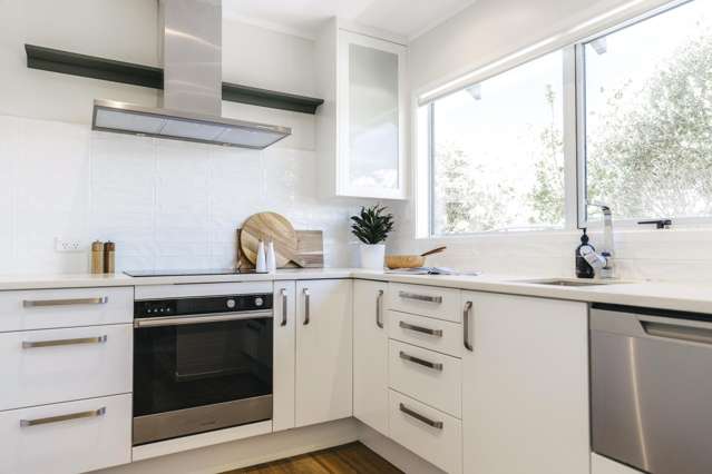 2/1 Gatman Street Birkdale_4