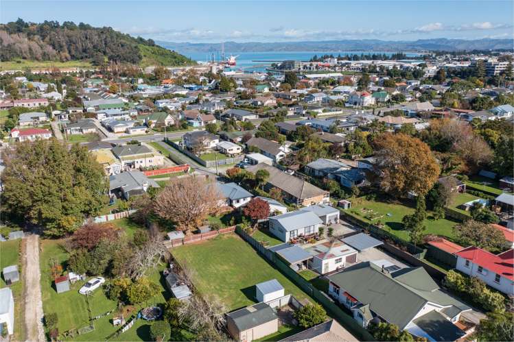 19 Iranui Road Inner Kaiti_1