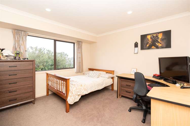 4 Sharaleigh Place Grandview Heights_15