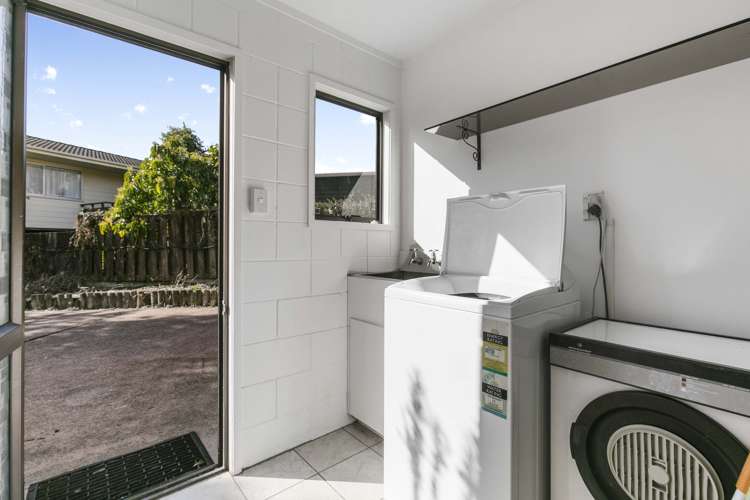 121 Te Atatu Road Te Atatu South_15