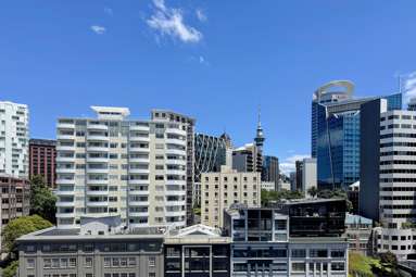 1017/41 Beach Road_4