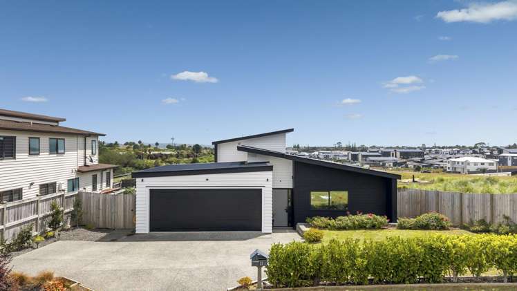 11 Whawhaki Road Beachlands_0