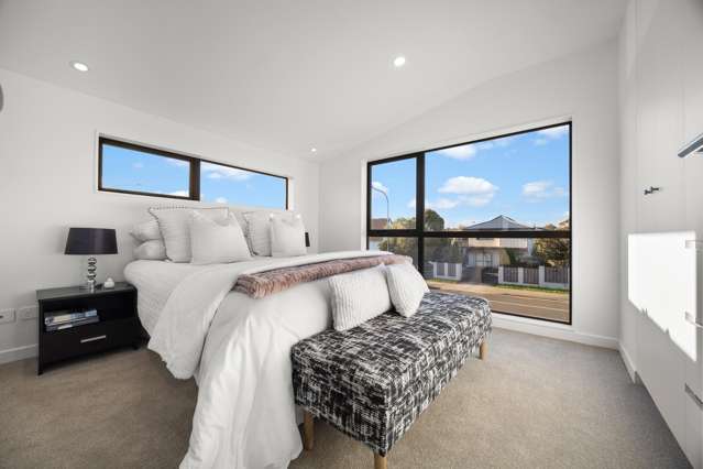 2/31 Akoranga Drive Northcote_4