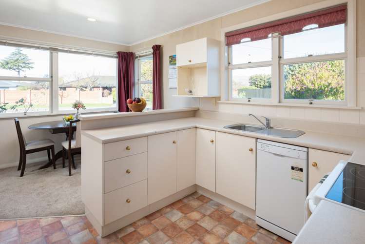 22 Burleigh Road Redwoodtown_6