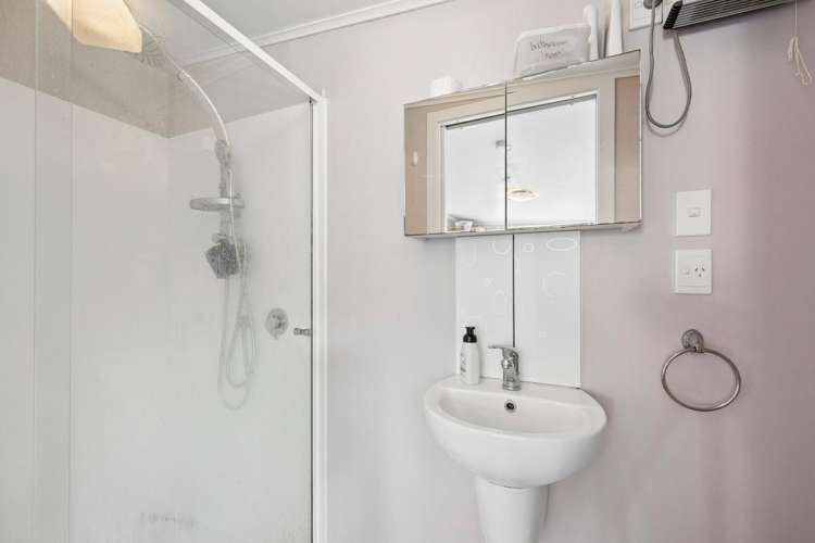 117 North Road North East Valley_14