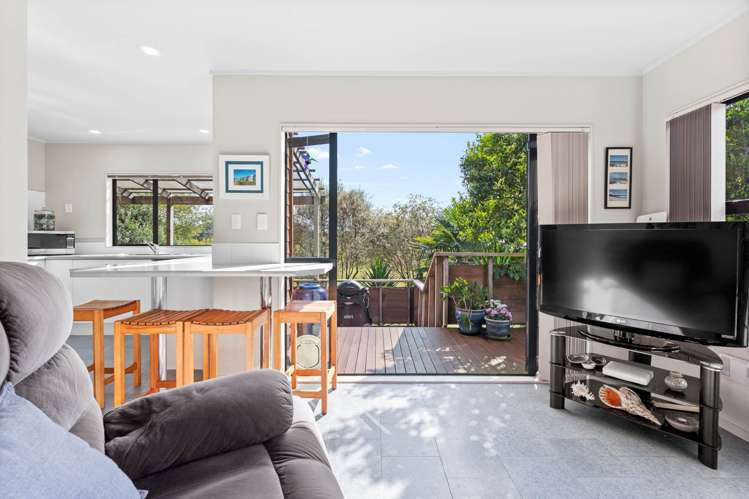 5 Azure Grove Unsworth Heights_23