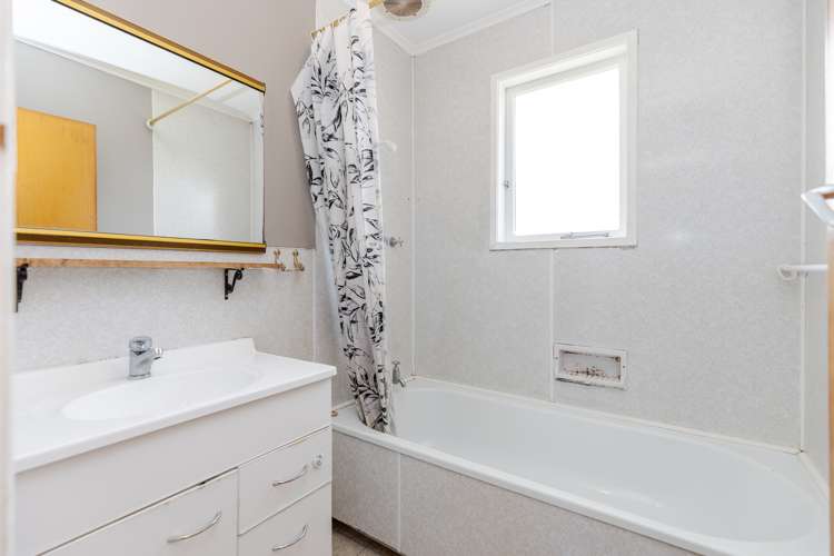 9 Te Anau Place Glenview_18