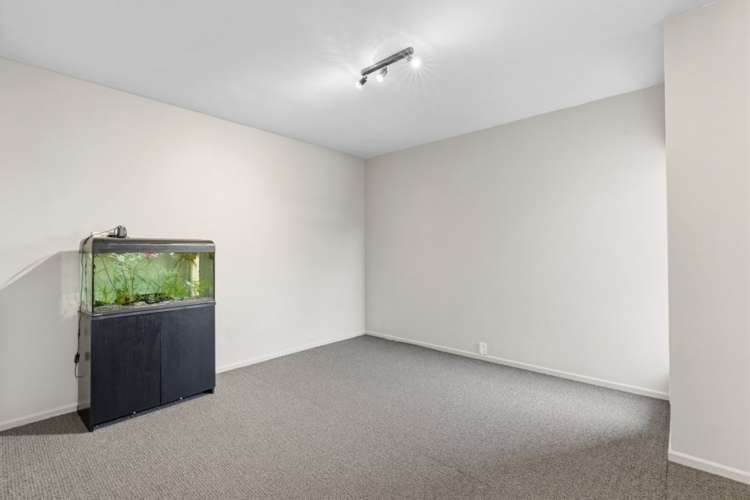 18 Croziers Road Saint Albans_16