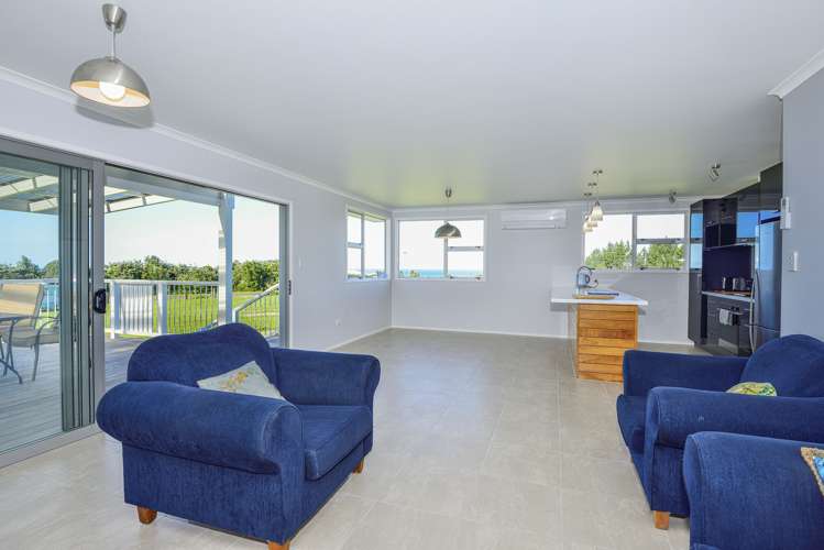 4 Waihinahina Way Māhia_5