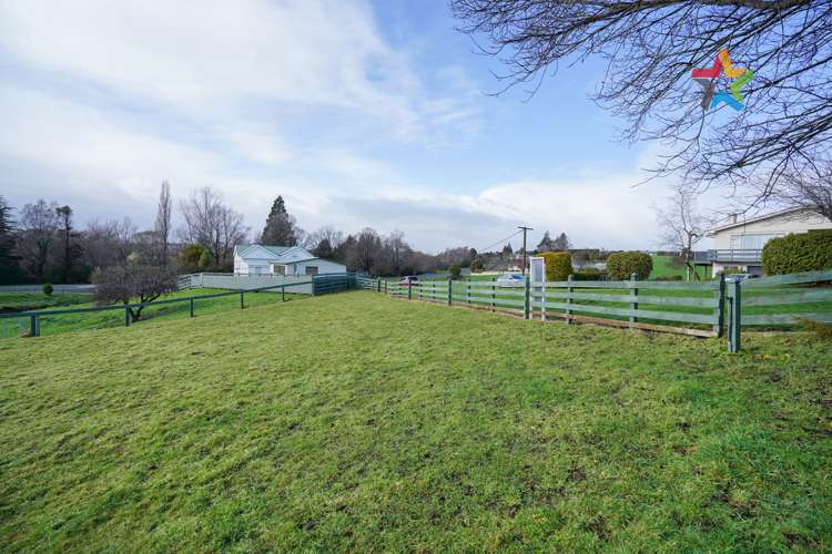 8 Hughies Lane Otautau_3