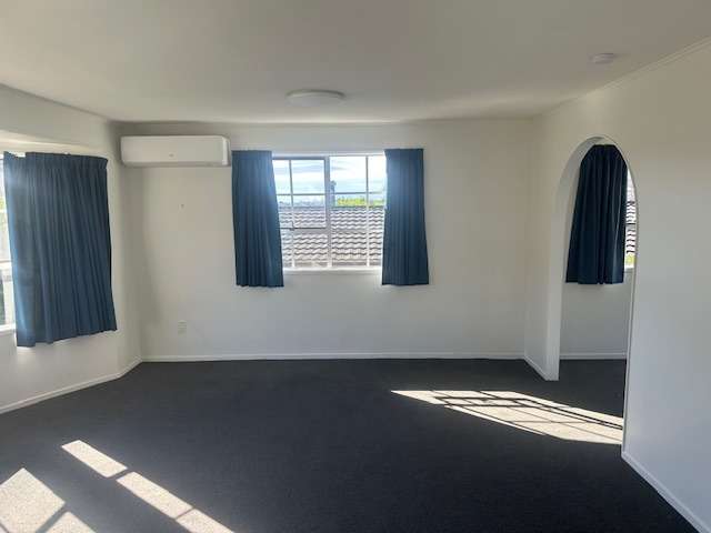 3 Bedroom 1 Bathroom in Browns Bay
