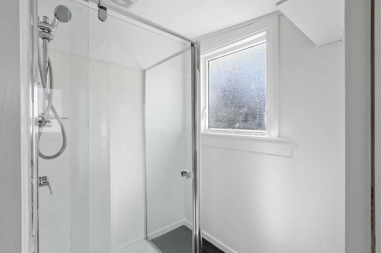 74 Barton Street Woolston_15