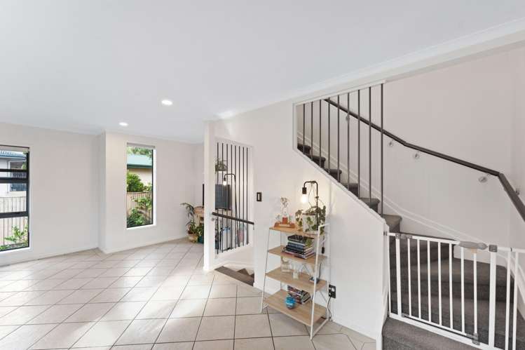 7 Barnea Circle Glen Eden_11