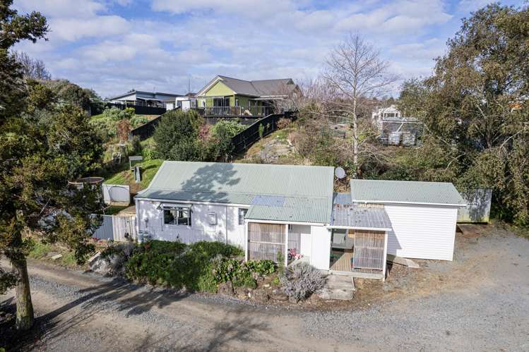 83 Alcoba Street Kamo_28