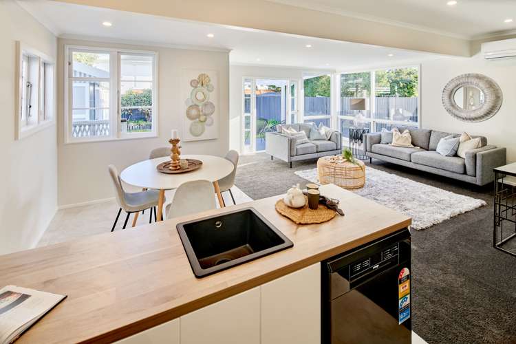 8 Huia Street Petone_9