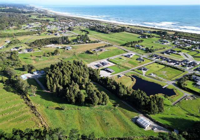 171 Coulson Road Paroa_2