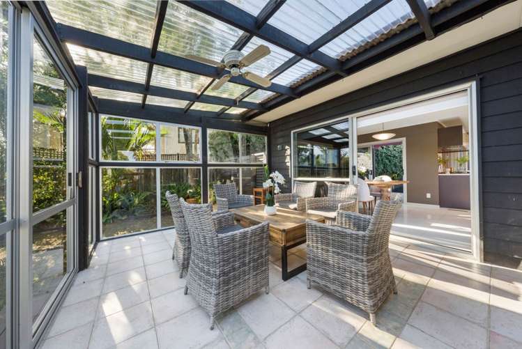 11 Puawai Place Northcote_13