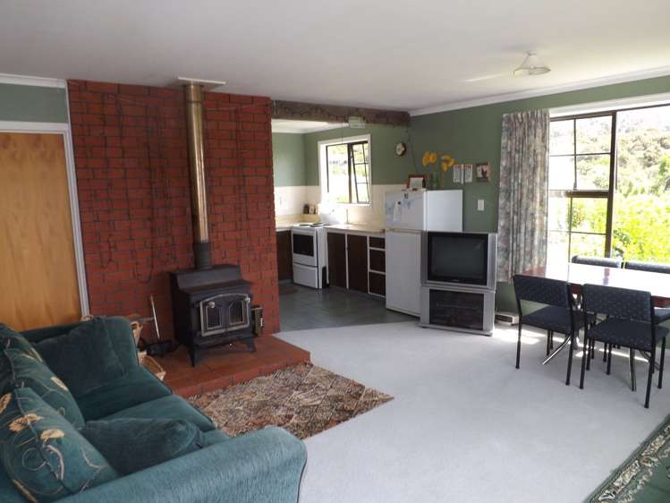 2523 Papatowai Highway Papatowai/Pounawea_3