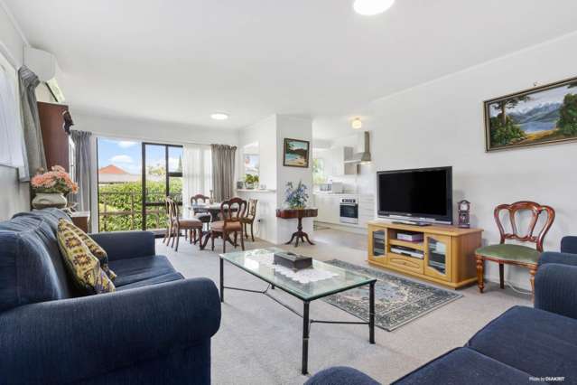 2/2 Riverview Road New Lynn_1