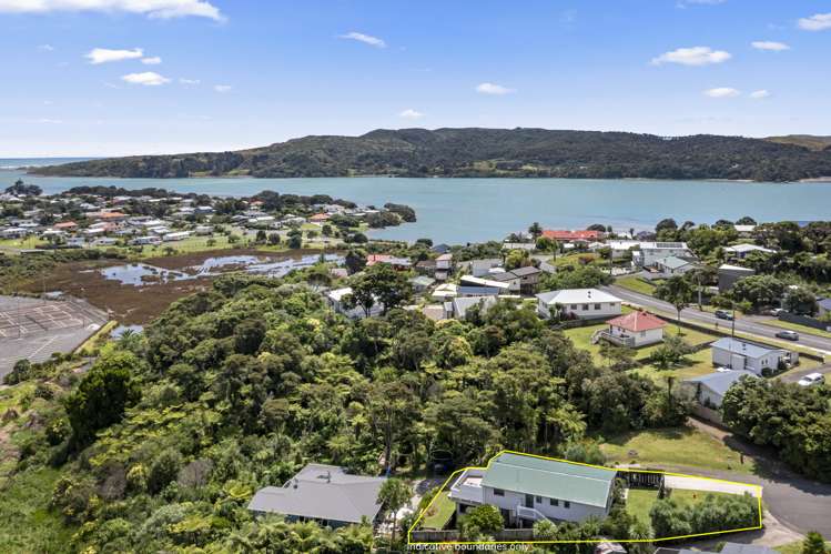 1 Lily Street Raglan_36