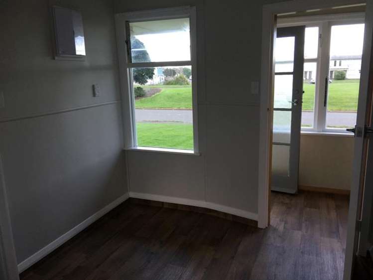 12 Devon Crescent Darfield_6