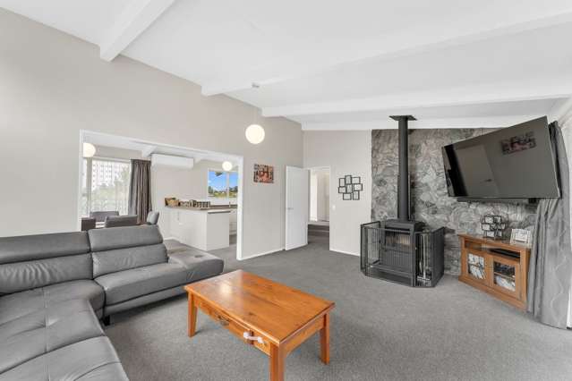 150 Pages Road Marchwiel_2