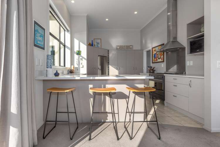 26 Milford Street Aotea_9