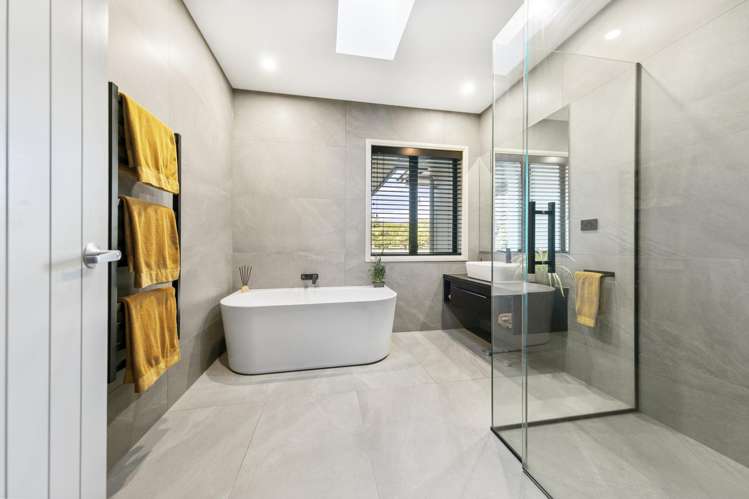 195 Batty Road Kingseat_26