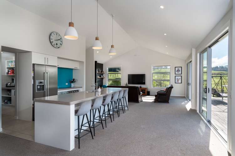 1/154 Mapara Road Acacia Bay_5