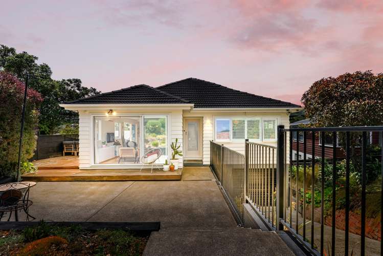 19 Kererū Bend Tawa_17