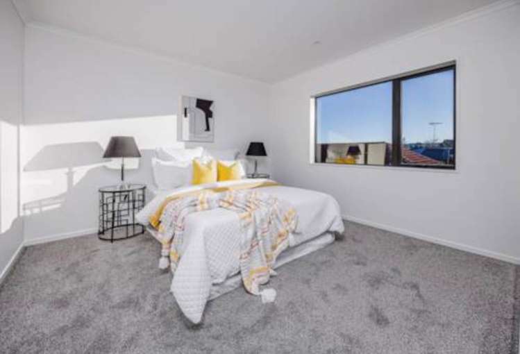 2/31 McAnnalley Street Manurewa_11
