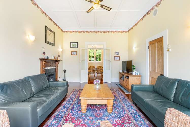 284 Forest Hill Road Waiatarua_7