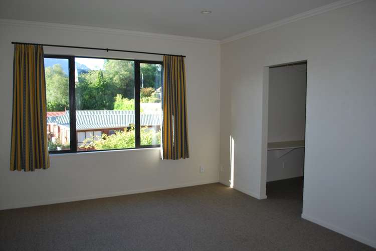 7 Lochy Road Fernhill/Sunshine Bay_6