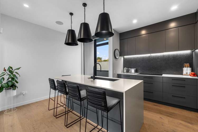 82 Fisher-Point Drive Auckland Central_12