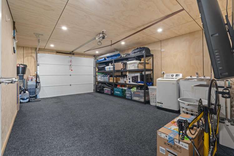 24 John Dee Crescent Red Beach_20