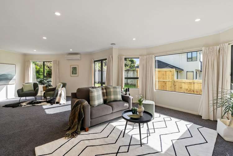 69 Joseph Banks Drive Whitby_1