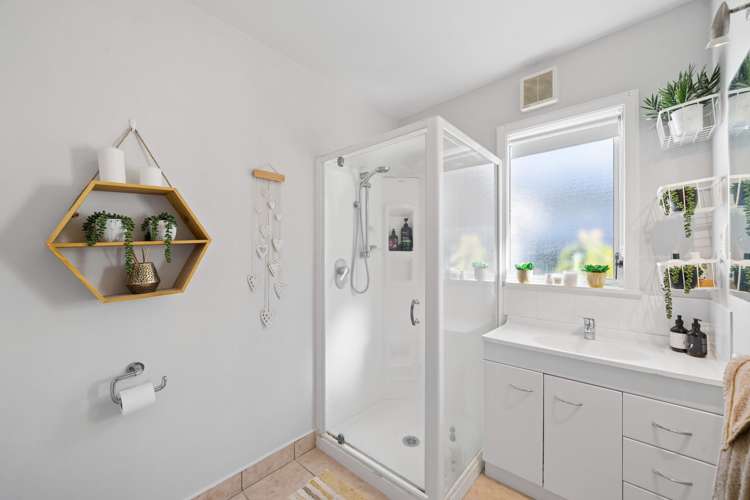 1/3 Ridd Crescent Karori_14