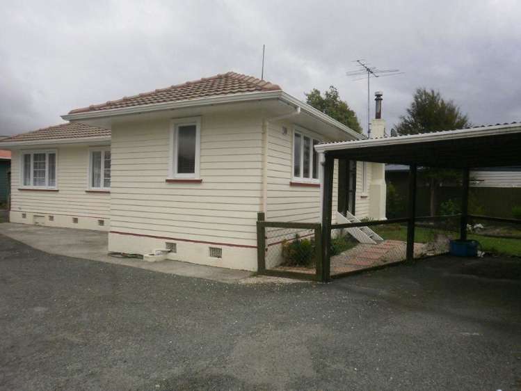 2/50 Parkers Road Tahunanui_6