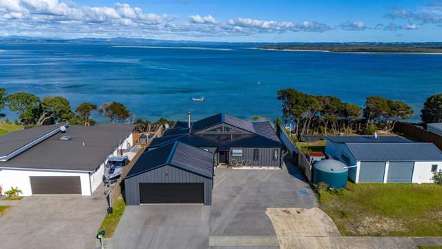 Coastal Retreat with Uninterrupted Harbour Views