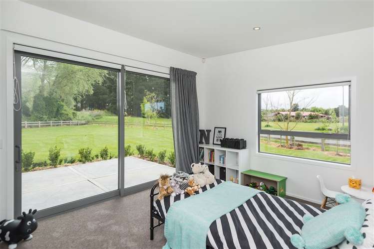 2 Riverside Way Amberley_18