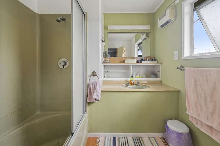 17 Mckenzie Road Owhata_11