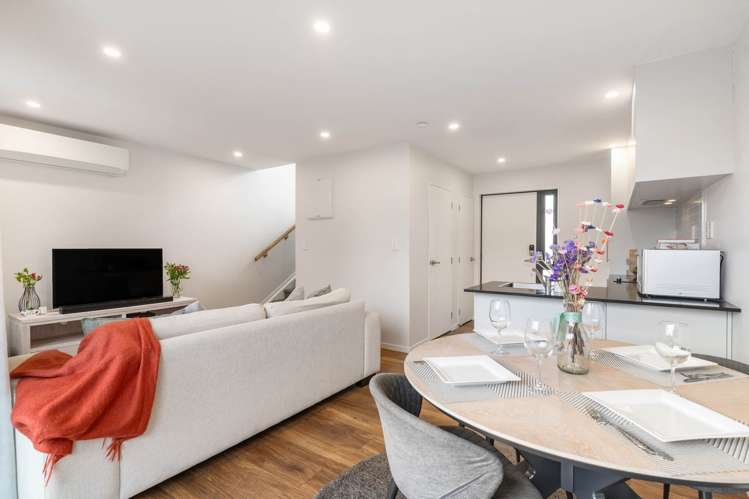 2/36 Kaipatiki Road Glenfield_8