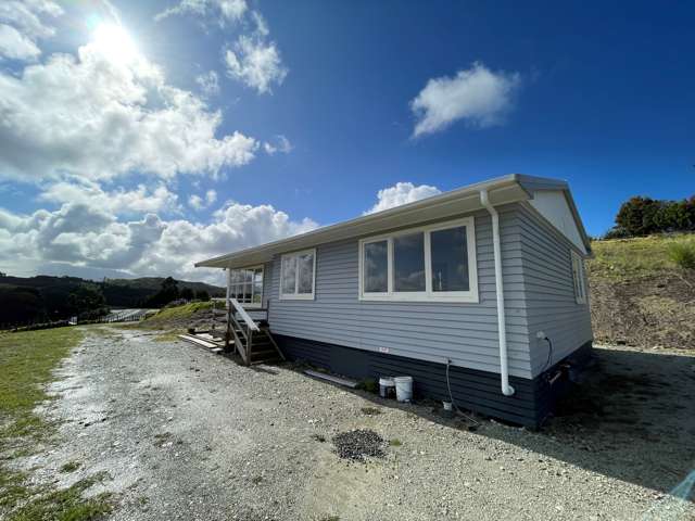 3-Bedroom Home with Rural Views in Whakapirau