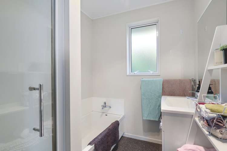 27a Bruce Avenue Glenview_9