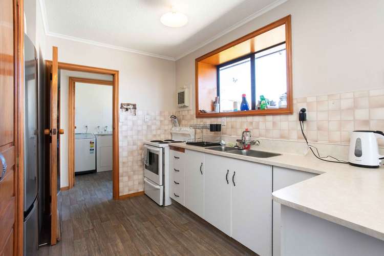 1/2 Takapu Place Bromley_5