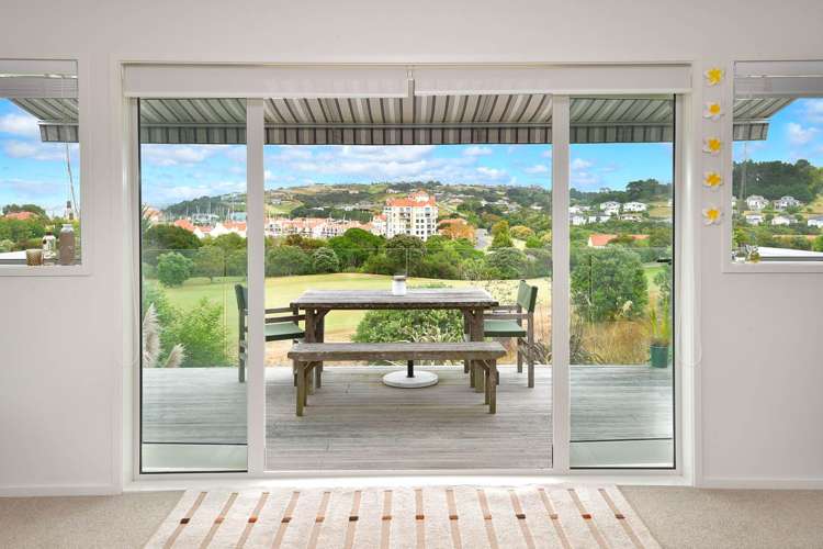 286 Alec Craig Way Gulf Harbour_1